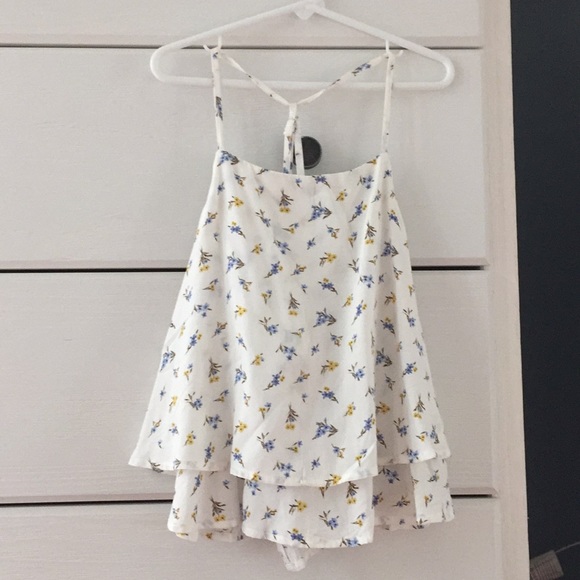 Forever 21 Tops - NWOT!✨Forever 21 crop top tank!